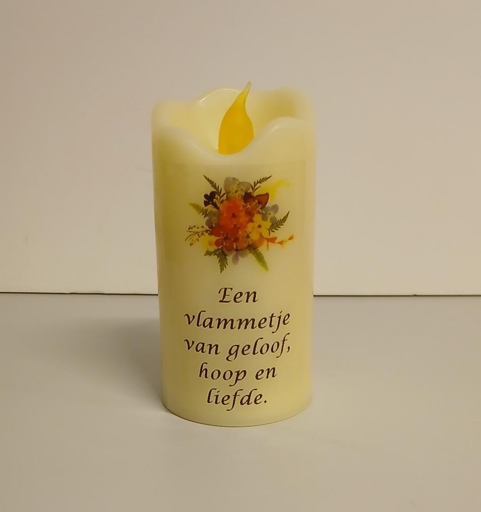 LED-kaars 'Een vlammetje van geloof, hoop en liefde'