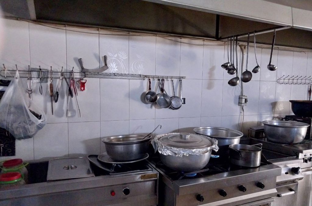 De keuken in de St. Jozefskerk in Dwel'a, Syrië