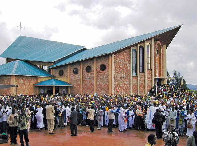 Pelgrimsoord onze-lieve-vrouw van kibeho, rwanda © acn