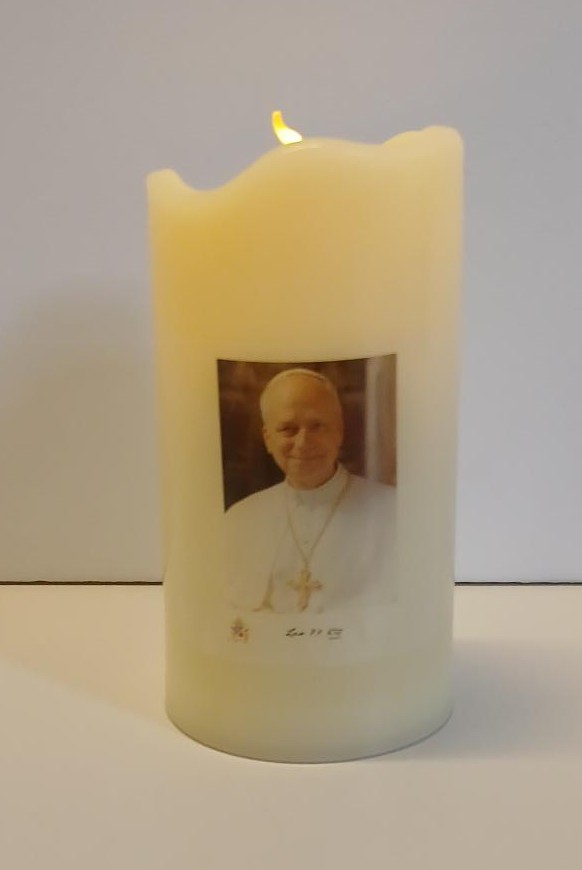 LED-kaars paus Leo XIV
