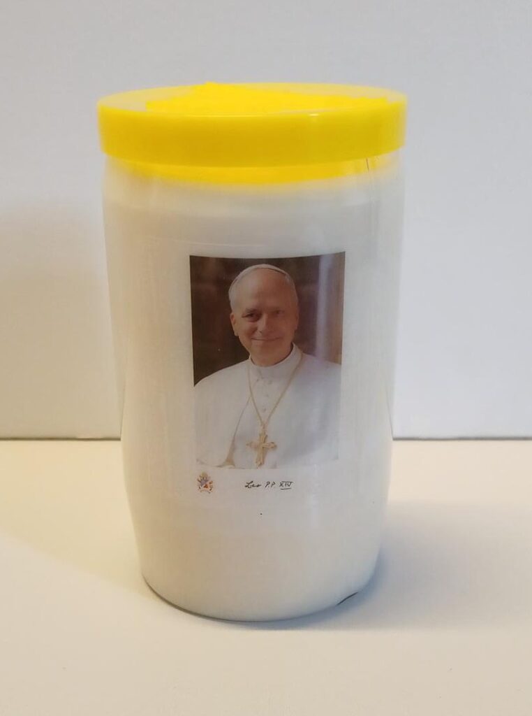 Kaars paus leo xiv.