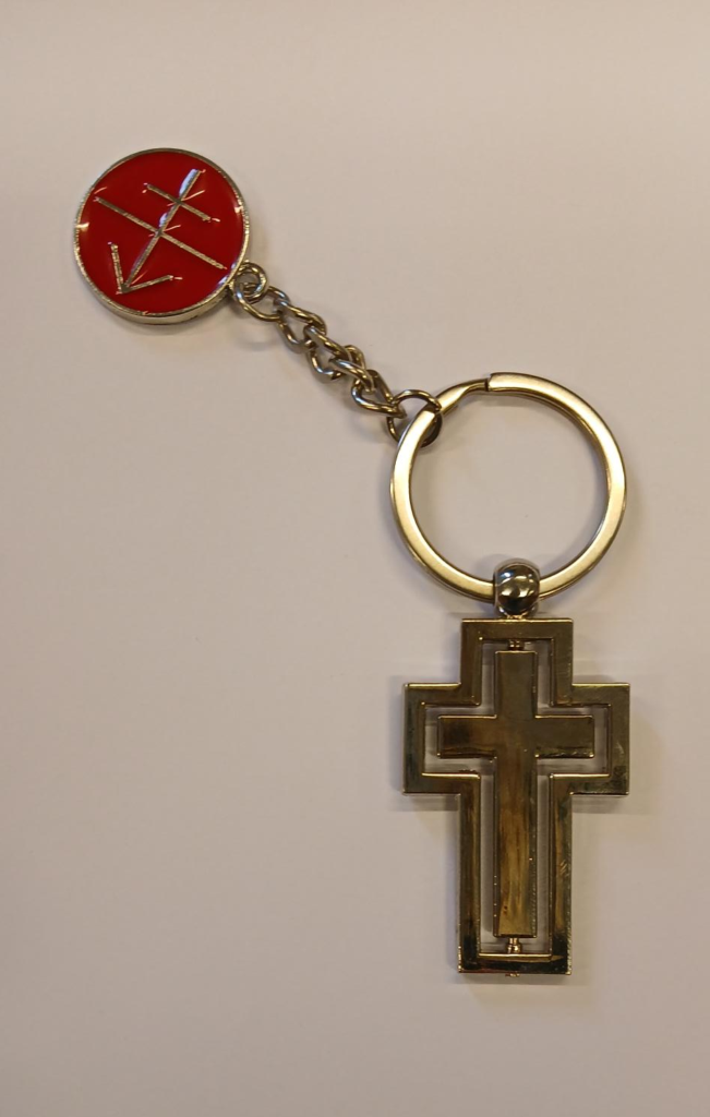 Sleutelhanger metalen kruis kin