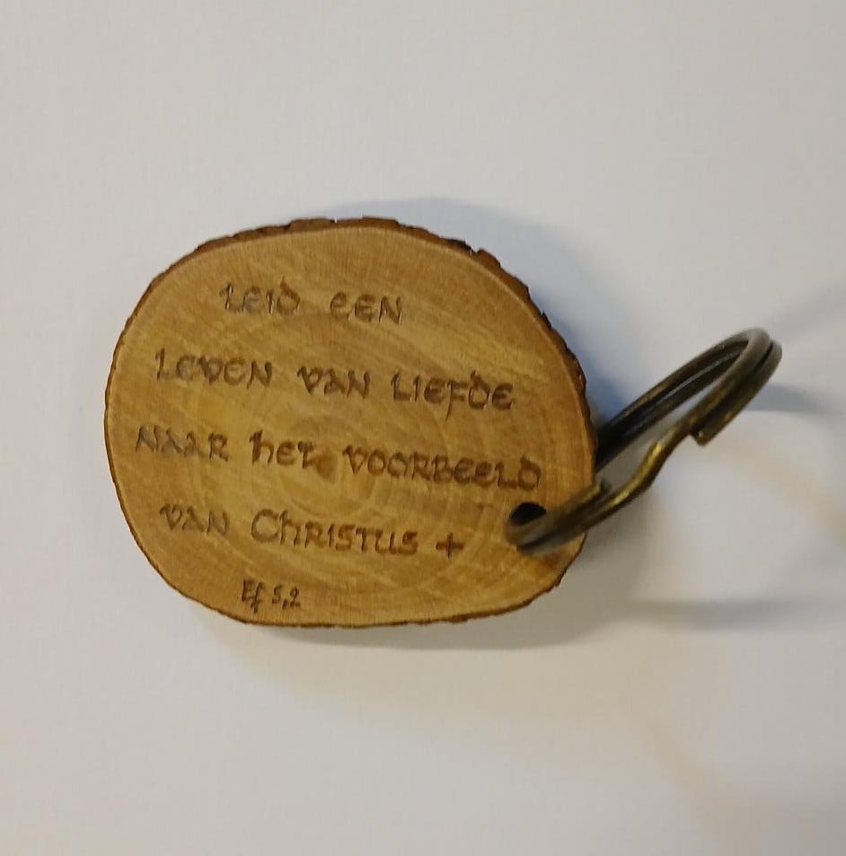 Houten sleutelhanger bijbelvers nieuwe testament 1