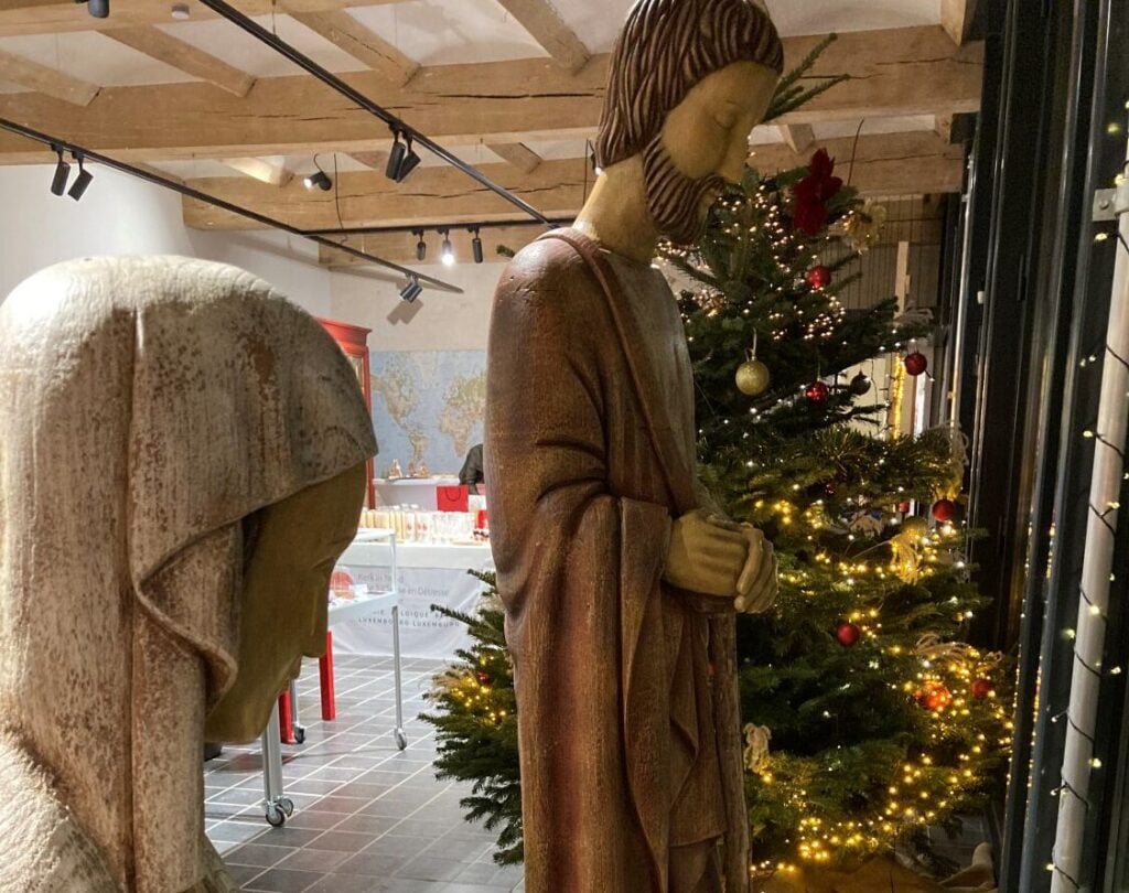 Eucharistieviering met hapje en drankje in kerstsfeer 3 Img 8124 lr 1 rotated e1792659159231